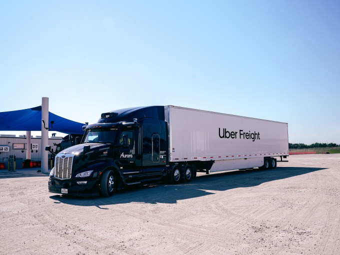 cover-image class 8 self-driving truck with aurora innovation technology on uber freight network