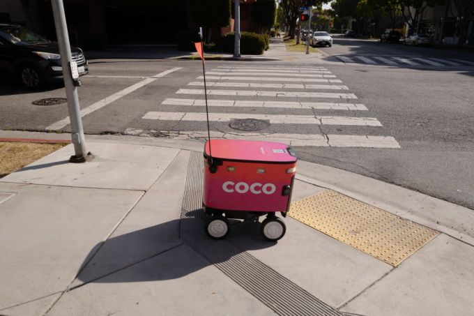 gettyimages-2182735330 Coco Robotics, robots, delivery robots