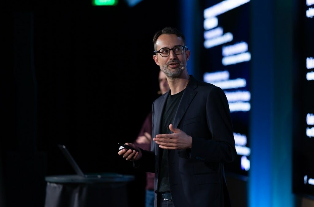 Kog CEO Gaël Dellalleau at AMD AI Dev Day