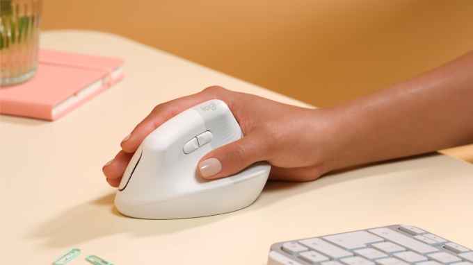 lift-mouse-offwhite-lifestyle-gallery-21